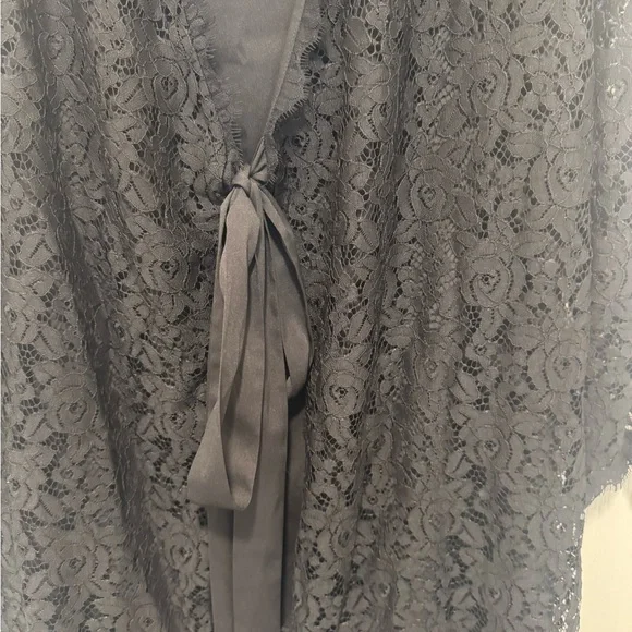 Diane Von Furstenberg Black Lace Wrap dress - Picture 3 of 4